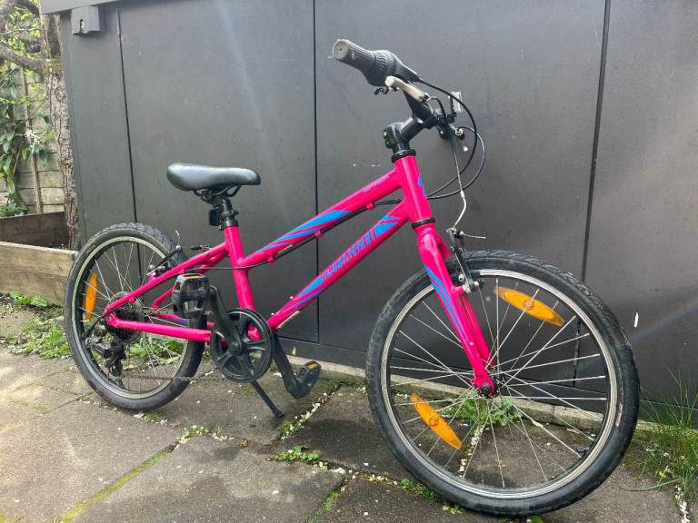 Specialized Hotrock 20-inch 6-Speed Girls Bike Pink 
