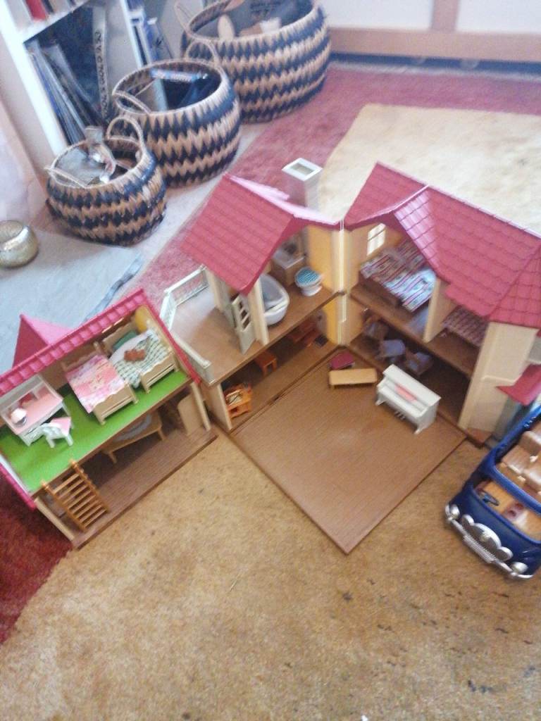 BrandSylvanian Families Beachwood hall
