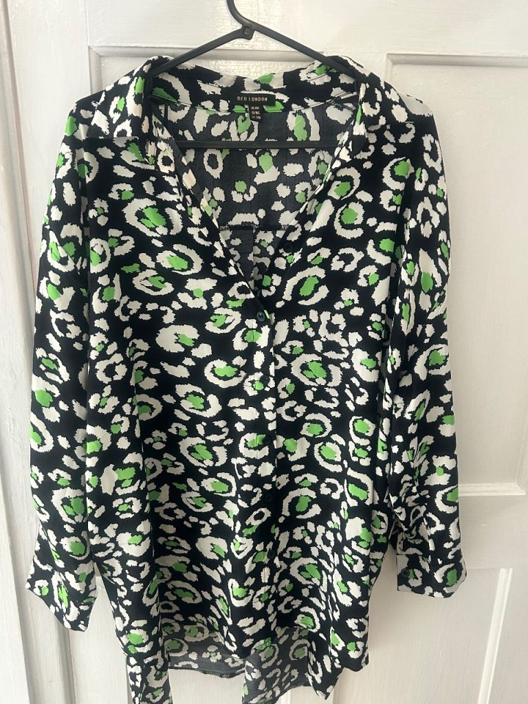 New Look Green Leopard Print Long Sleeve Shirt -