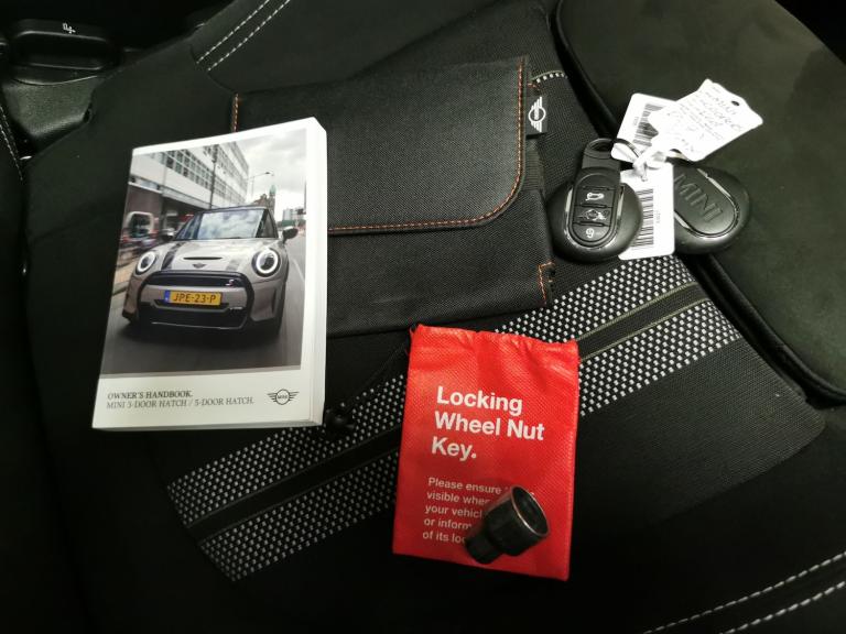 2021 MINI Hatch 2.0 Cooper S Sport Hatchback 5dr Petrol Steptronic Euro 6 (s/s) (178 ps) -  Hatch...