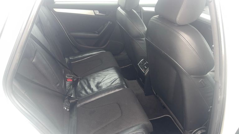 Audi, A4, Saloon, 2009, Manual, 1968 (cc), 4 doors