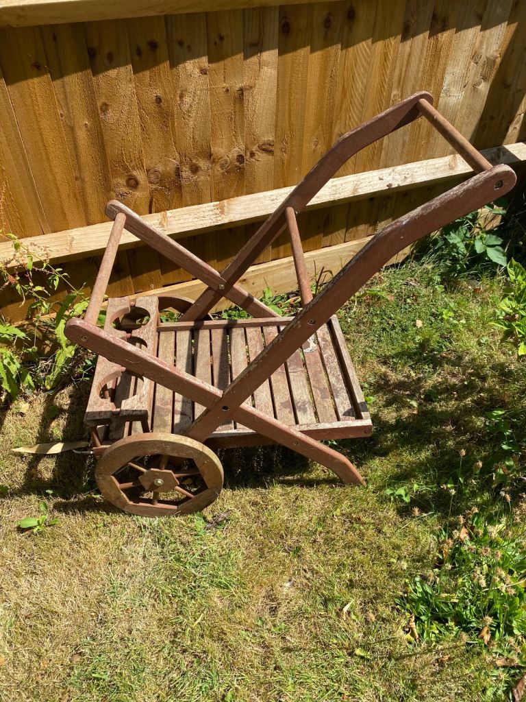 Garden Drinks/Food Trolley - used condition- no tray 