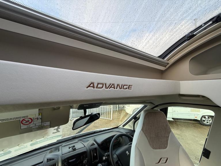 Bailey Advance 76-2 Fixed Bed Full Rear Bathroom