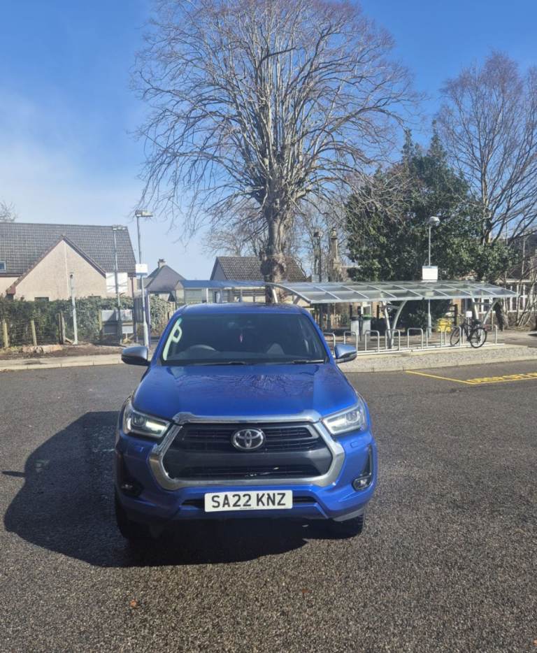 Toyota hilux invincible 