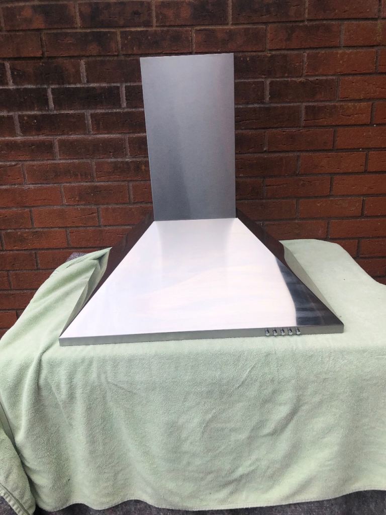 Howdens Stainless Steel Extrator Hood 600 widw