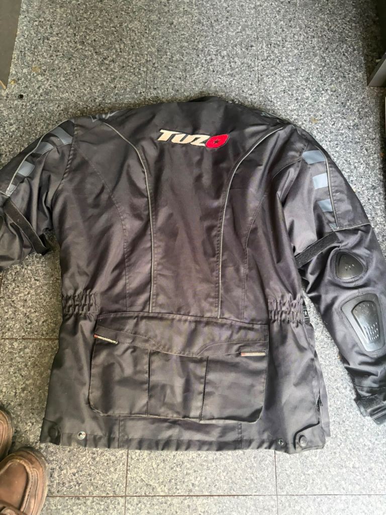 Motorcycle jacket