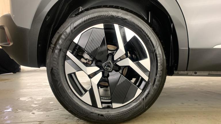 2024 Peugeot 2008 1.2 PureTech 130 Allure 5dr HATCHBACK PETROL Manual