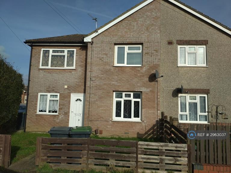 2 bedroom house in Kingsclere Avenue, Havant, PO9 (2 bed) (#2963037)