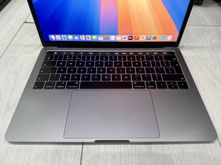 Macbook Pro 2018 13" i7 2.7GHz 16GB 512Gb SSD (Immaculate Condition)