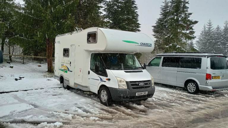 Chausson Flash S3 - Ford Transit - 23,000 miles, 6 berth, 6 seatbelts