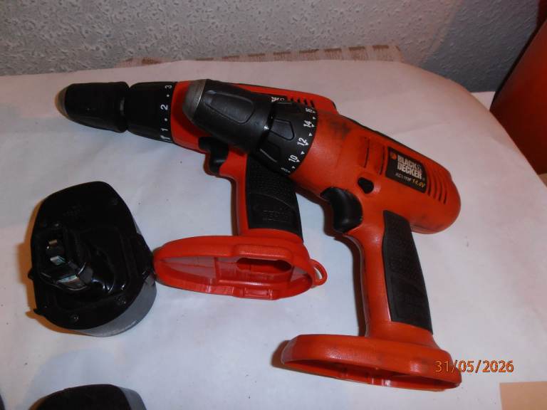 black and decker drills 