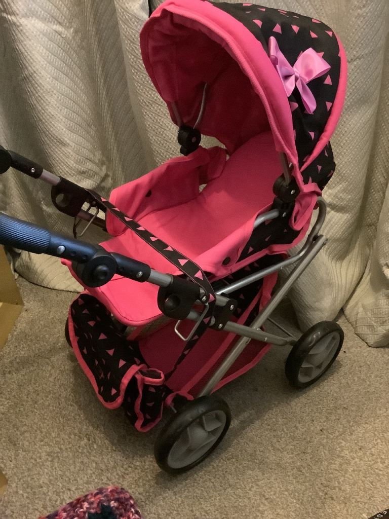 PUSHCHAIR, BABY DOLL WITH HAND MADE CLOTHES & BEDDING