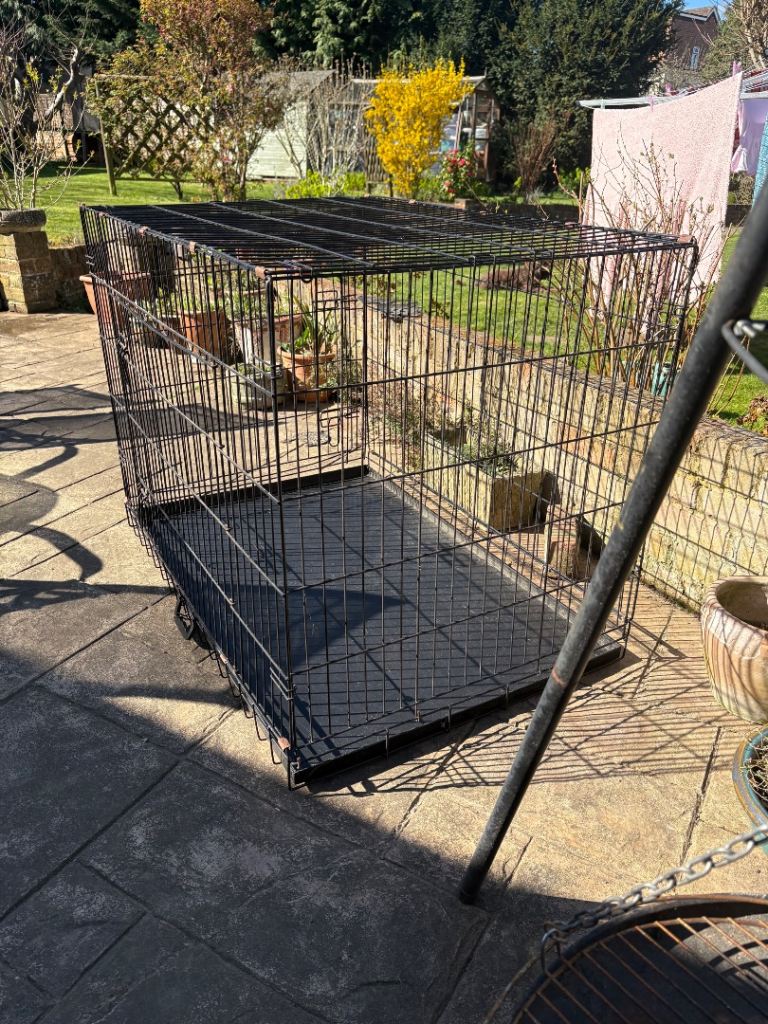 LARGE DOG CRATE