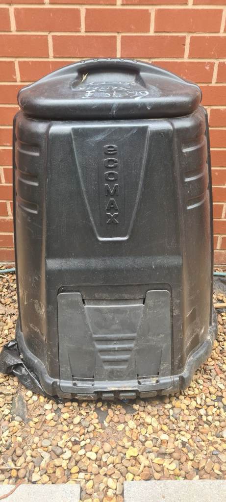 FREE Ecomax Plastic composter