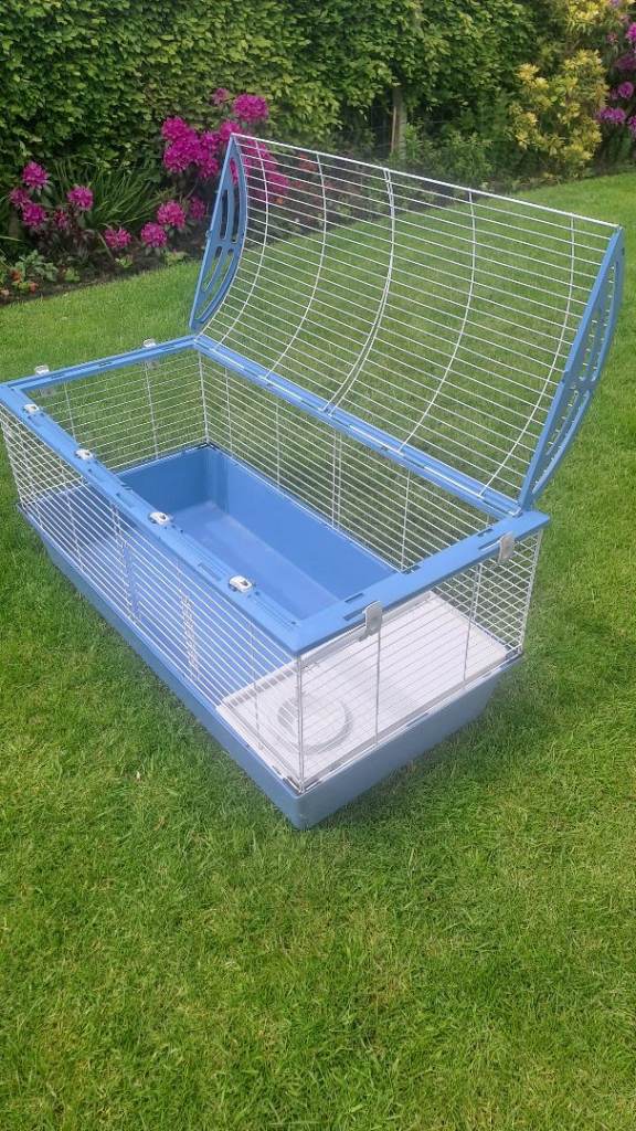 Indoor rabbit cage