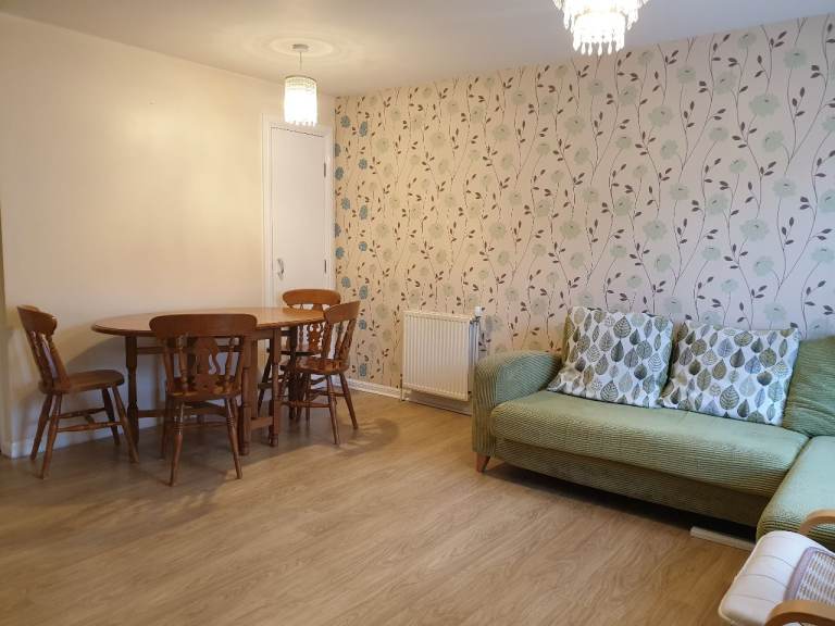 Spacious 3-Bedroom Terraced House to Rent – Available from 10 Feb26. 