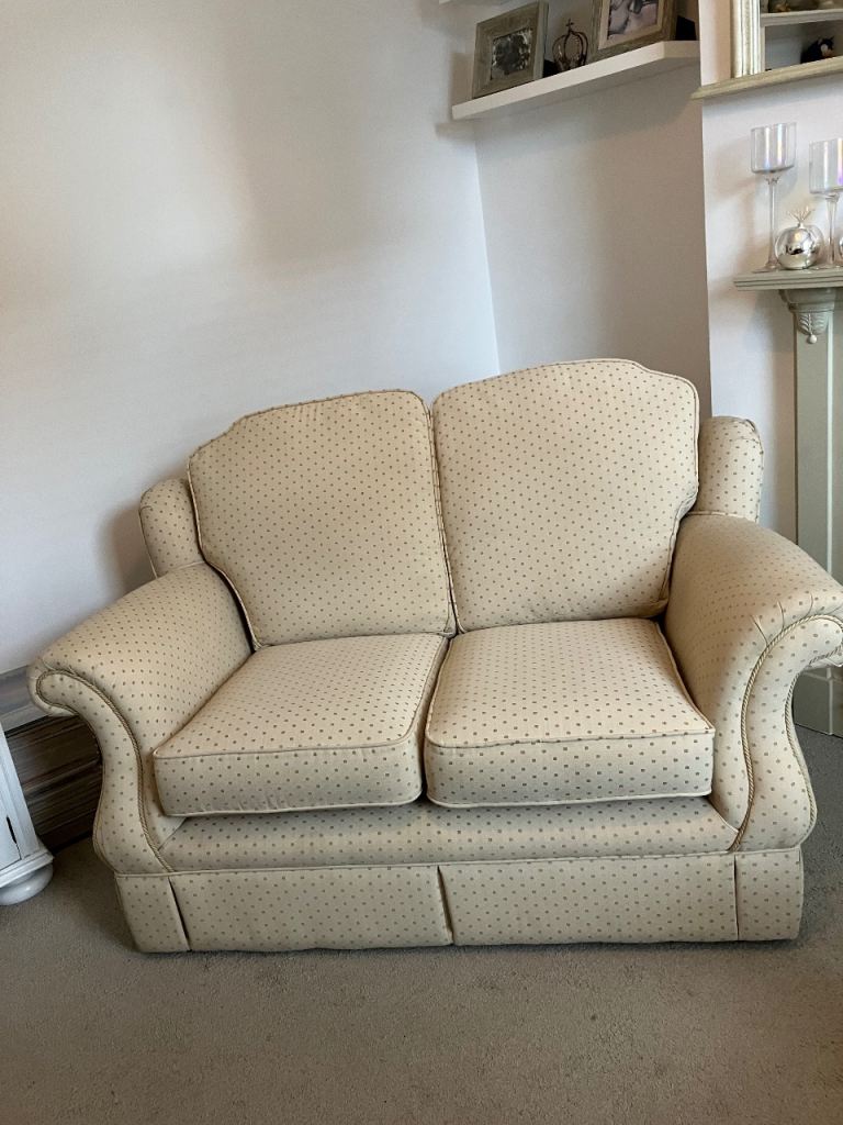 Sofa, 2 seater, Excellent condition