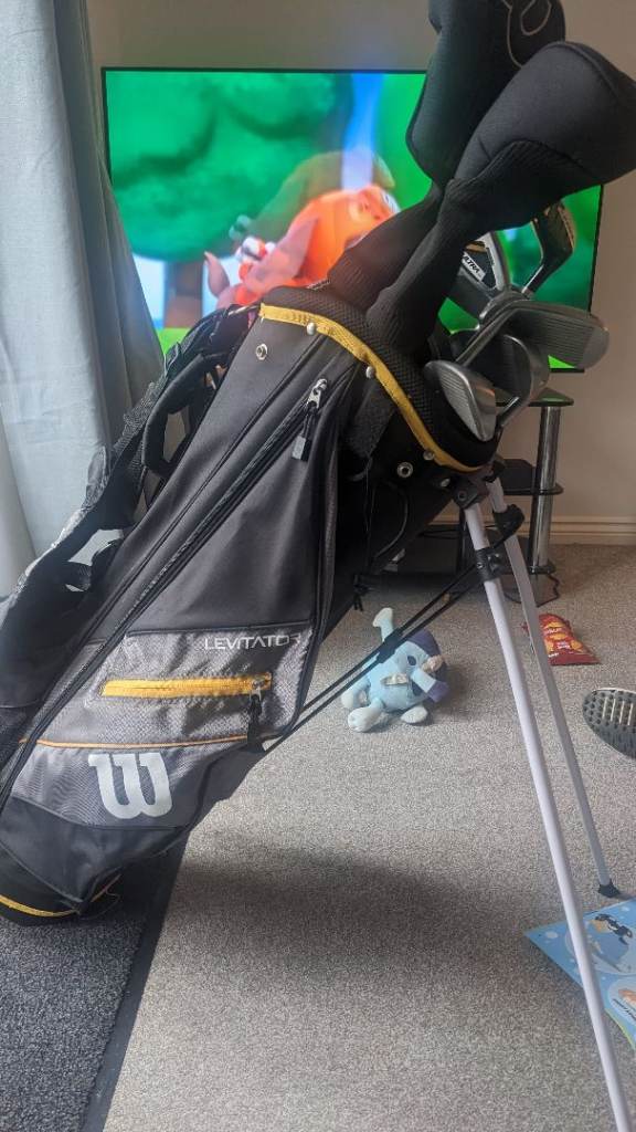 Wilson Golf Set and Bag