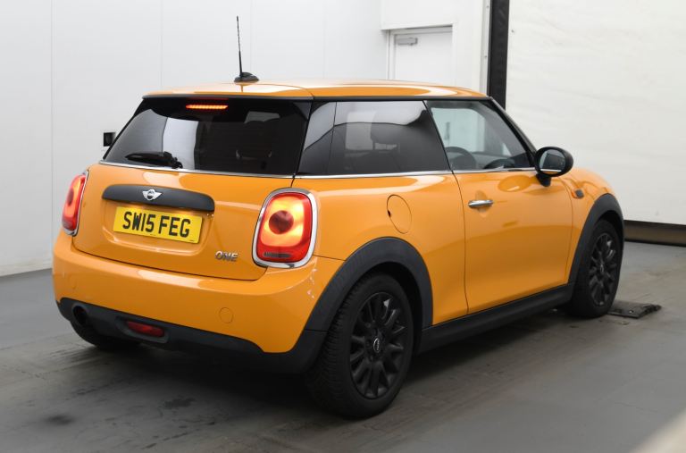 STUNNING 2015 Mini One Hatchback. MOT May-2027. 1.2lit petrol