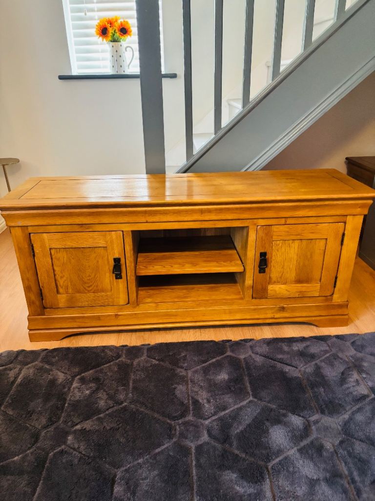 Oak tv cabinet 