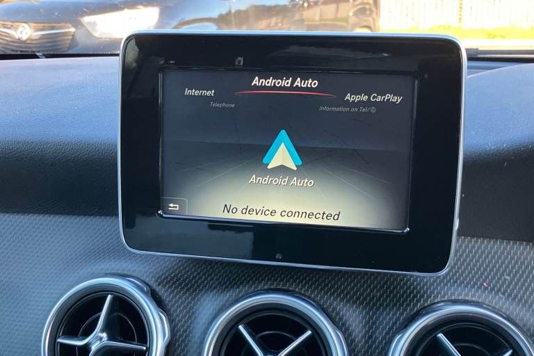 2017 Mercedes-Benz GLA GLA 200d SE 5dr Auto Estate DIESEL Automatic