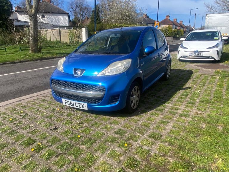 Peugeot, 107, Hatchback, 2011, Manual, 998 (cc), 5 doors