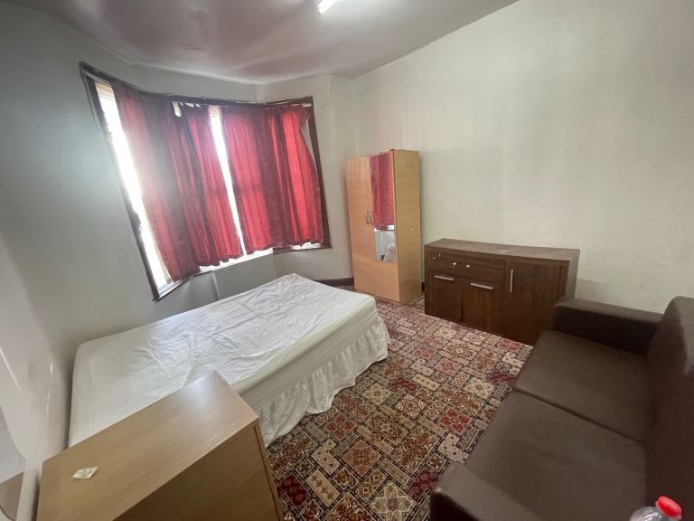 Double Room To Rent in East Ham/Manor Park, E12