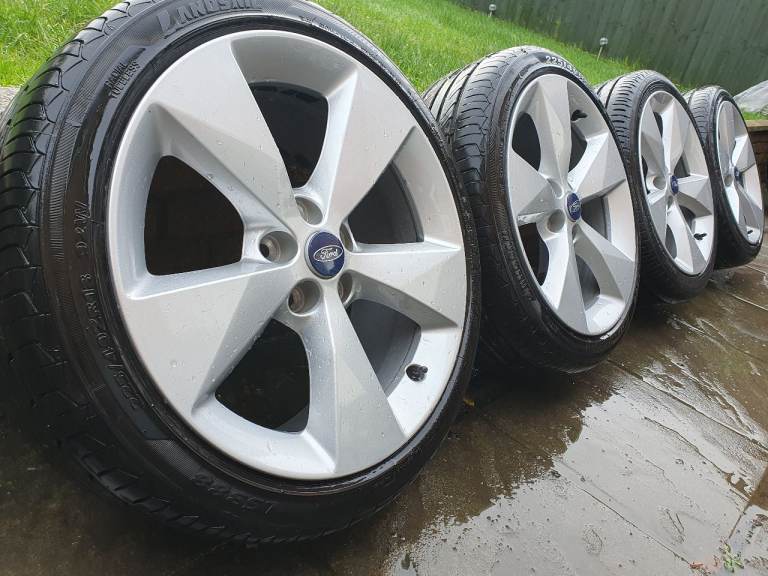 18"ALLOY WHEELS FORD FOCUS, MONDEO, VOLVO C30,C70,S40,S60,S80,V40,V50,V60,V70 in mint condition