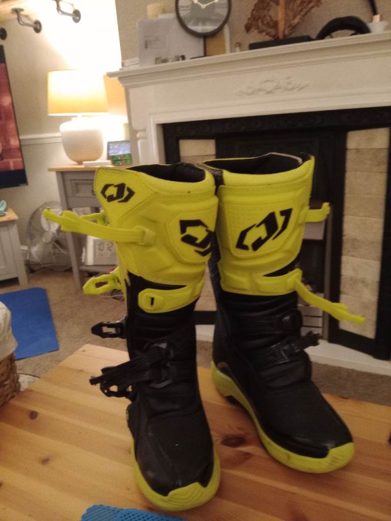 Motor cross boots 