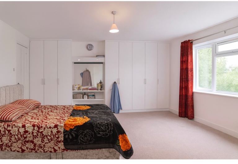 Master bedroom In Ilford 