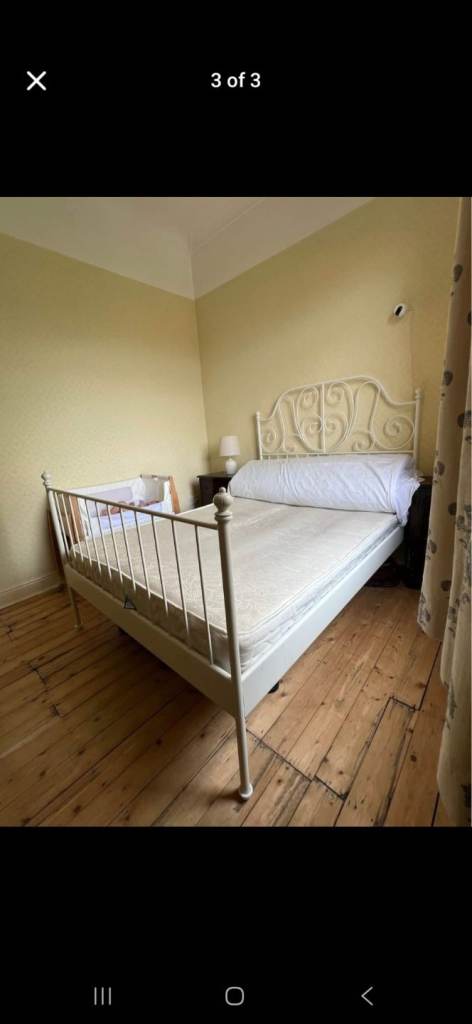 Kingsize metal bed frame in good condition 