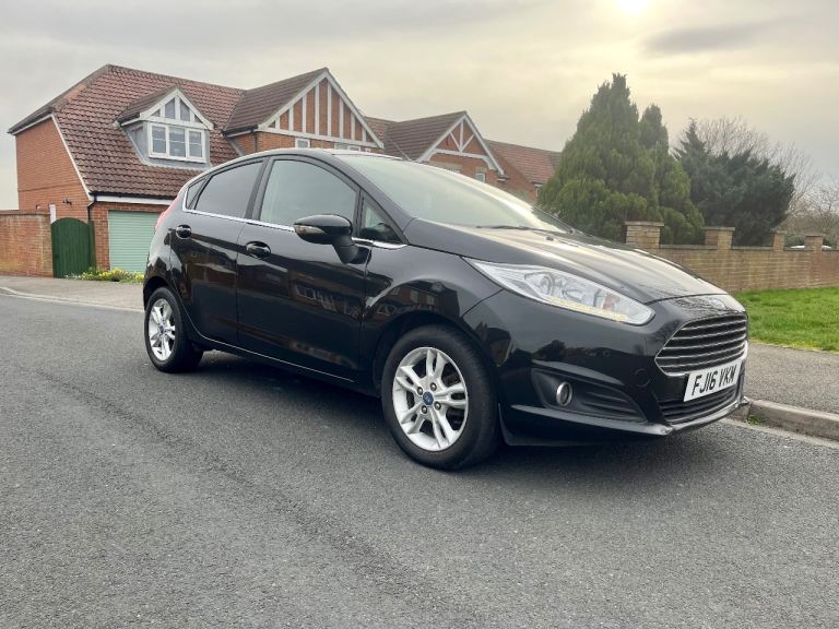 2016 FORD FIESTA ZETEC £20 ROAD TAX 