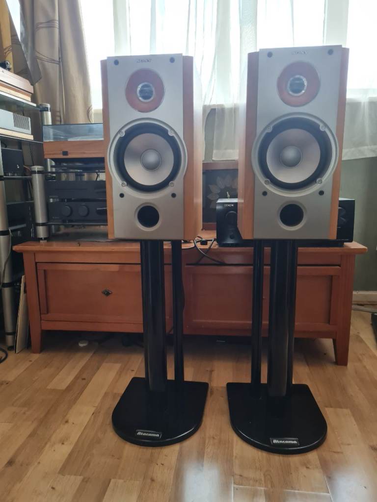 Sony Speakers and stands