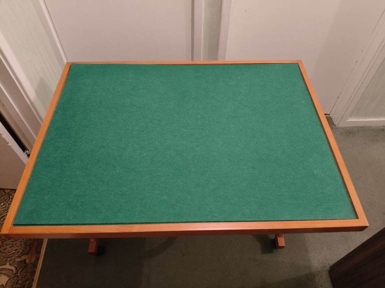 Jigsaw table, adjustable on wheels 
