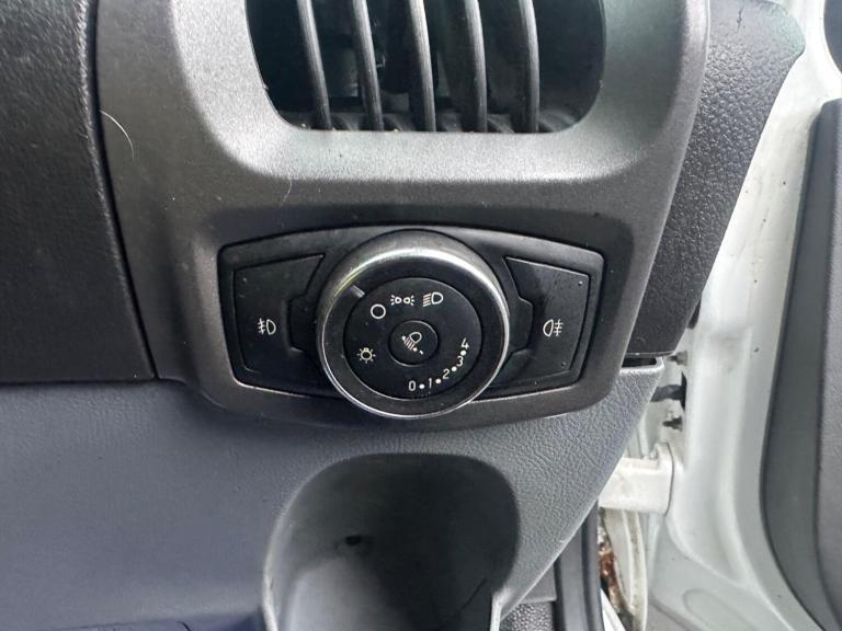 2018 Ford Transit Custom 2.0 TDCi 105ps Low Roof D/Cab Van PANEL VAN DIESEL Manual