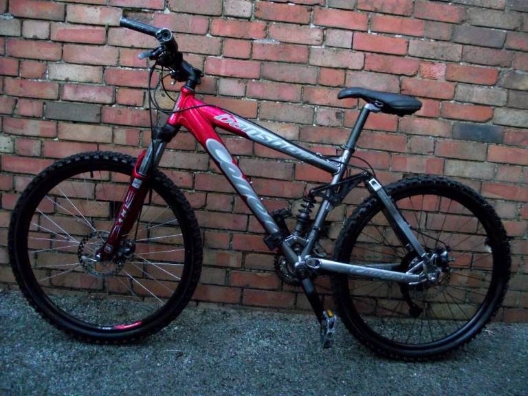 CARRERA BANSHEE MOUNTAIN BIKE FOR SALE.CLEAN CONDITION.FULLY SERVICED)