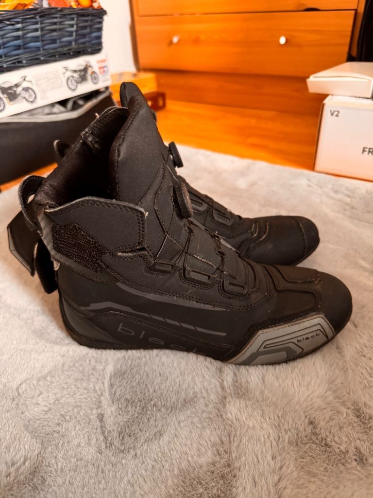 BLACK Motorcycle Boots