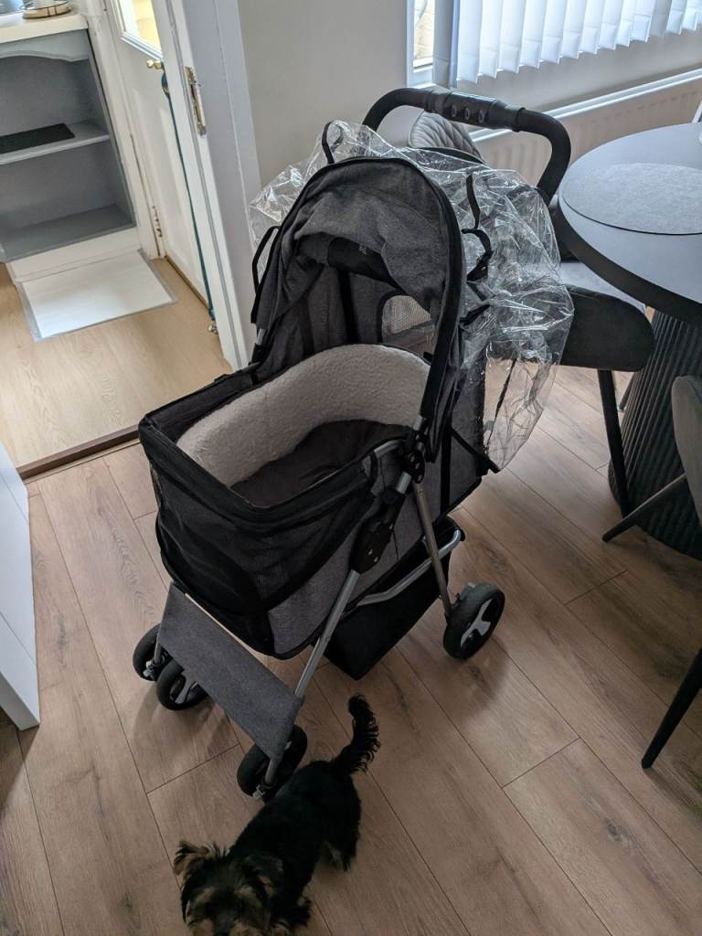 Dog pram