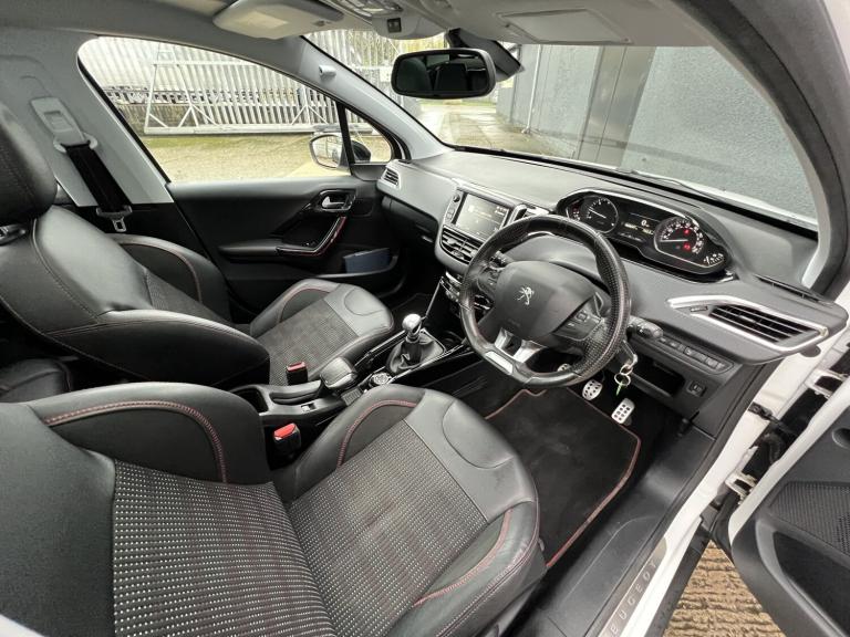 PEUGEOT 2008 1.6 BlueHDi GT Line 2017