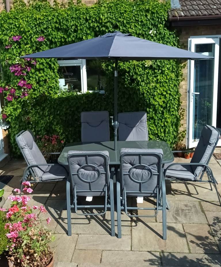 Patio Table & 6 Chairs for sale