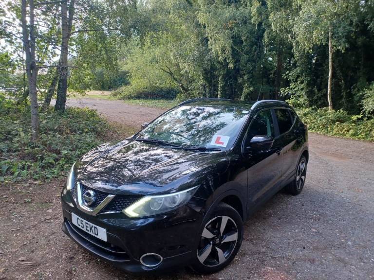 Nissan, QASHQAI, Hatchback, 2016, Manual, 1461 (cc), 5 doors
