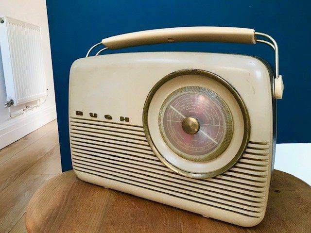 VINTAGE BUSH TR 82b TRANSISTOR RADIO , 1950S, BATTERY OPERATED, WORKING, PORTABLE, RETRO CAMPING