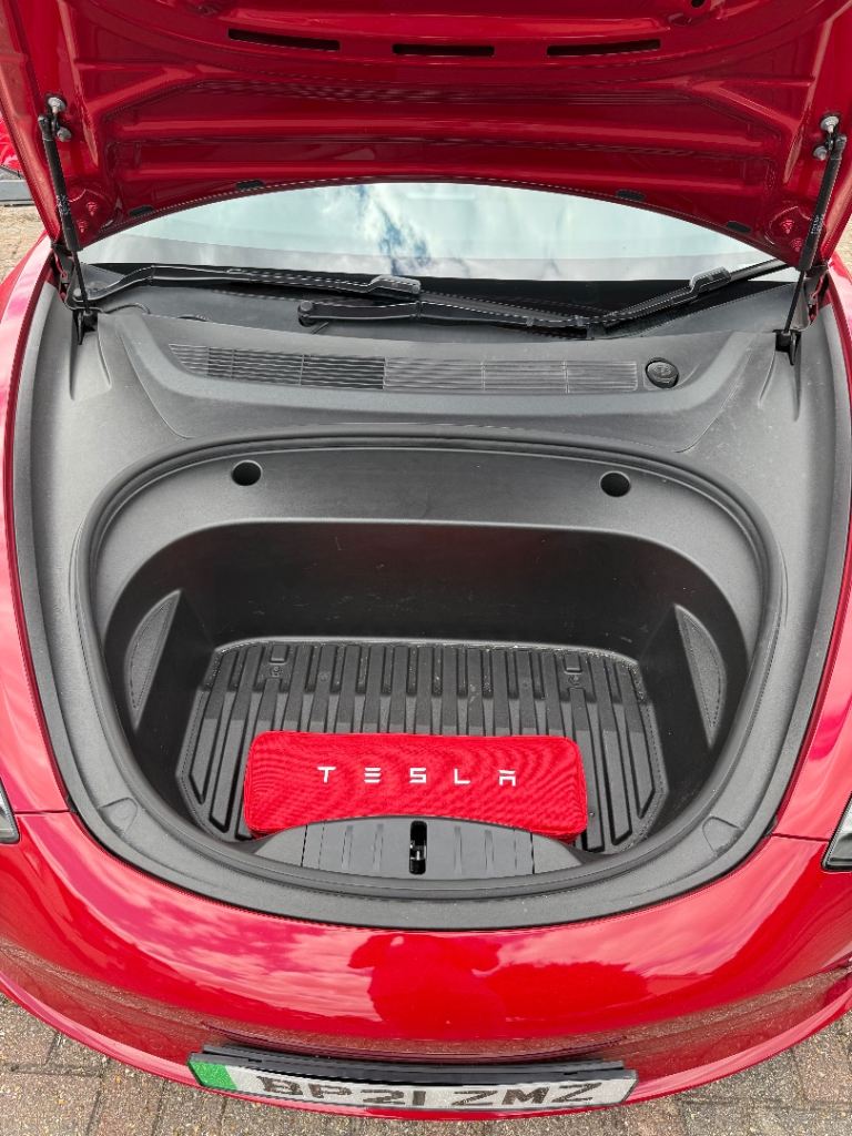 Tesla, MODEL 3, Saloon, 2021, Other, 1 (cc), 4 doors