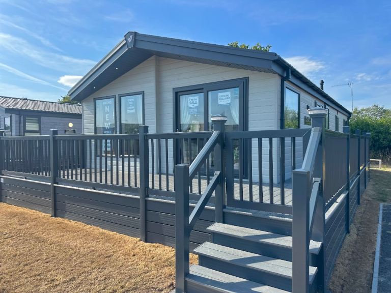 Luxury Lodge For Sale Suffolk Norfolk Border 11.5 Month Season Sited On Luxury New Development 