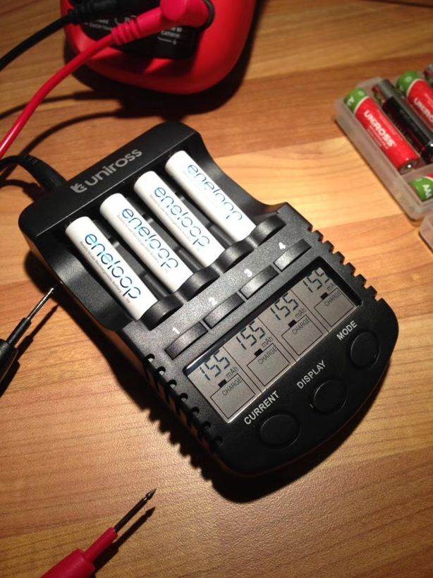 Uniross (AA) Smart Charger. (£60 New)t