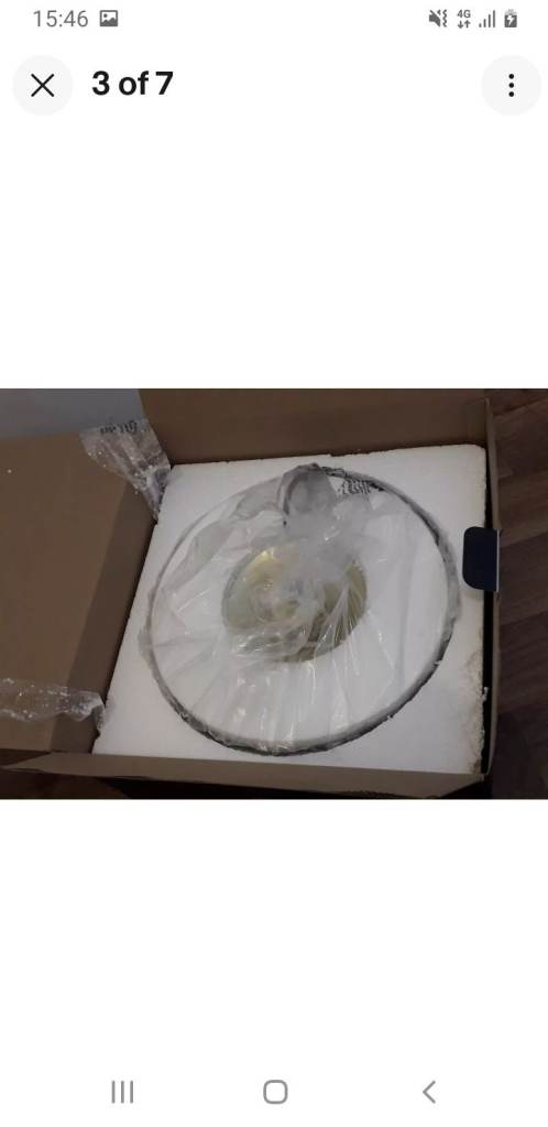 Glass shade ceiling light fitting 