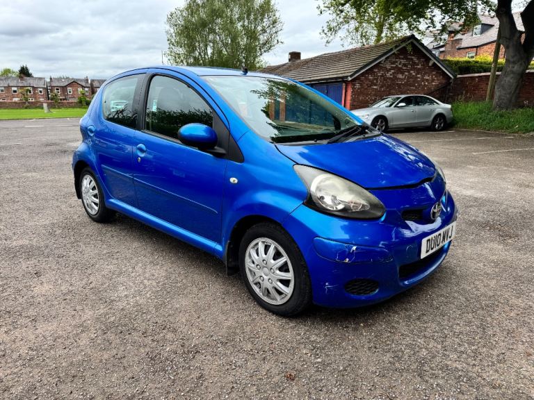 Toyota, AYGO, Hatchback, 2010, Manual, 998 (cc), 5 doors