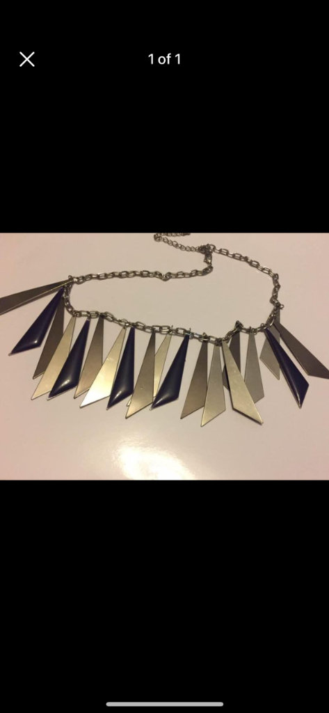 (538) Necklace, purple and silver