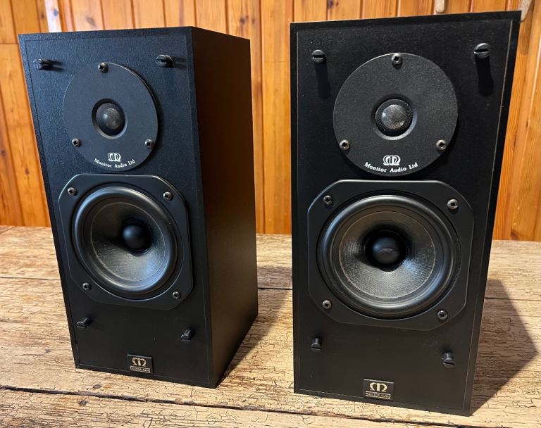 Monitor Audio Monitor 7 speakers