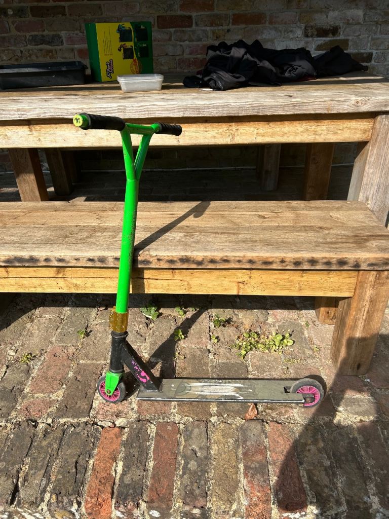 Used Stunt Scooter - Green Handlebars, Pink Wheels